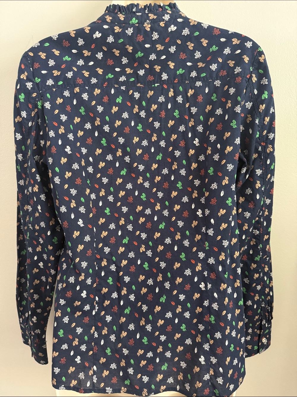 Tommy Hilfiger Navy Autumn Fall Floral Ruffle-Trim Button Down Shirt - Picture 6 of 12
